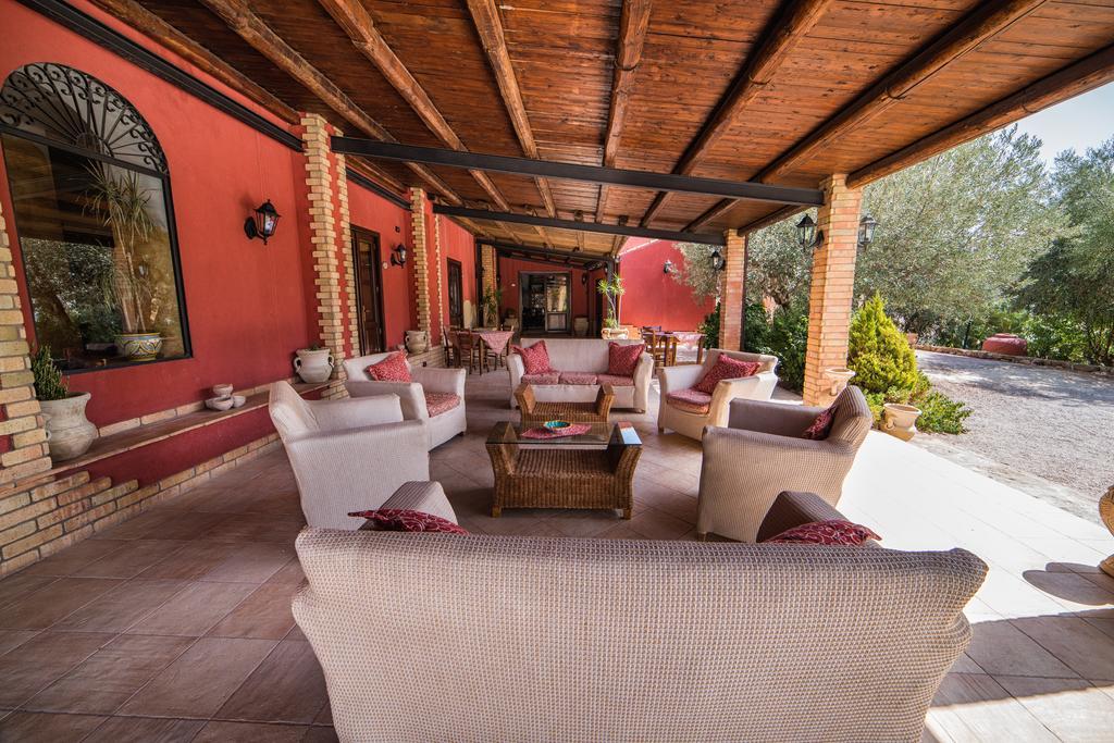 Principe Di Aragona Villa Exterior foto